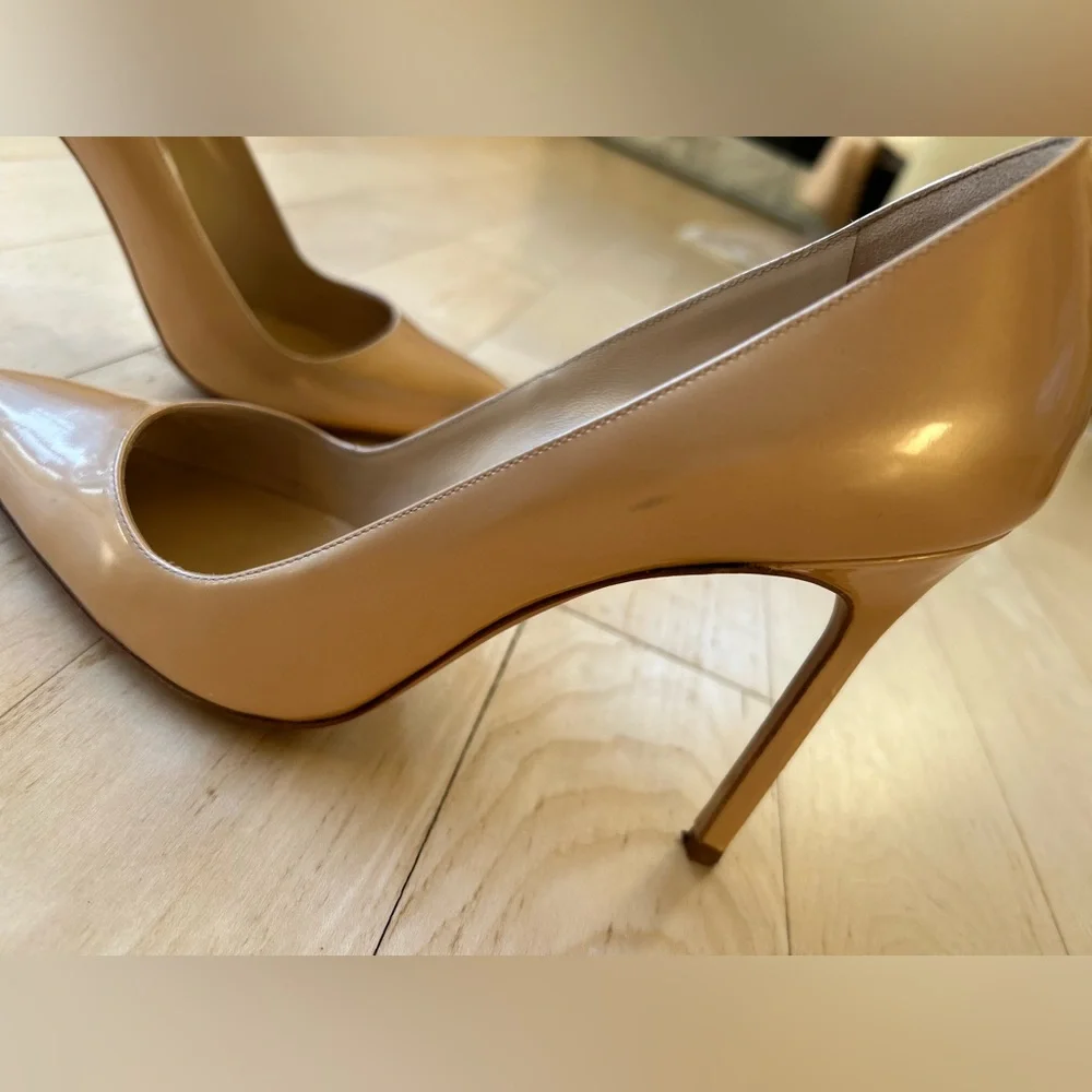 Manolo Blahnik Nude BB 105 Patent Leather Pointed Toe Pumps Size 8 1/2 (38.5 EU)